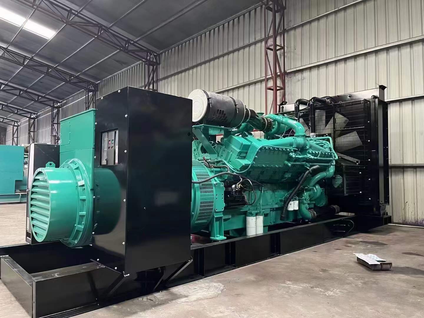 淇滨如何降低 800kW 柴油发电机输出电流的波动？