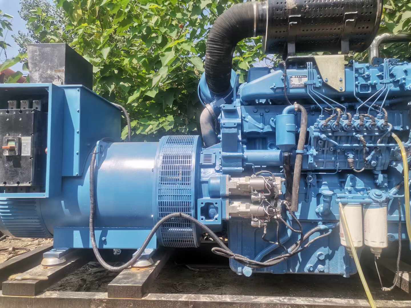 淇滨详细说明降低 800kW 柴油发电机输出电流波动的方法